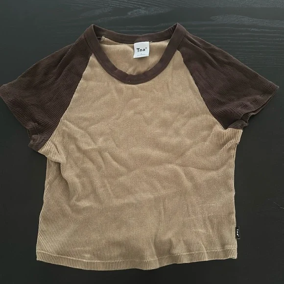 Aritzia baseball style tee, tna size small. - Picture 1 of 4